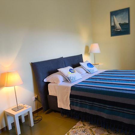 Casa Mar - Elegant Apartment With Pool And Panoramic Terrace In The Heart Of Sorrento Eksteriør billede