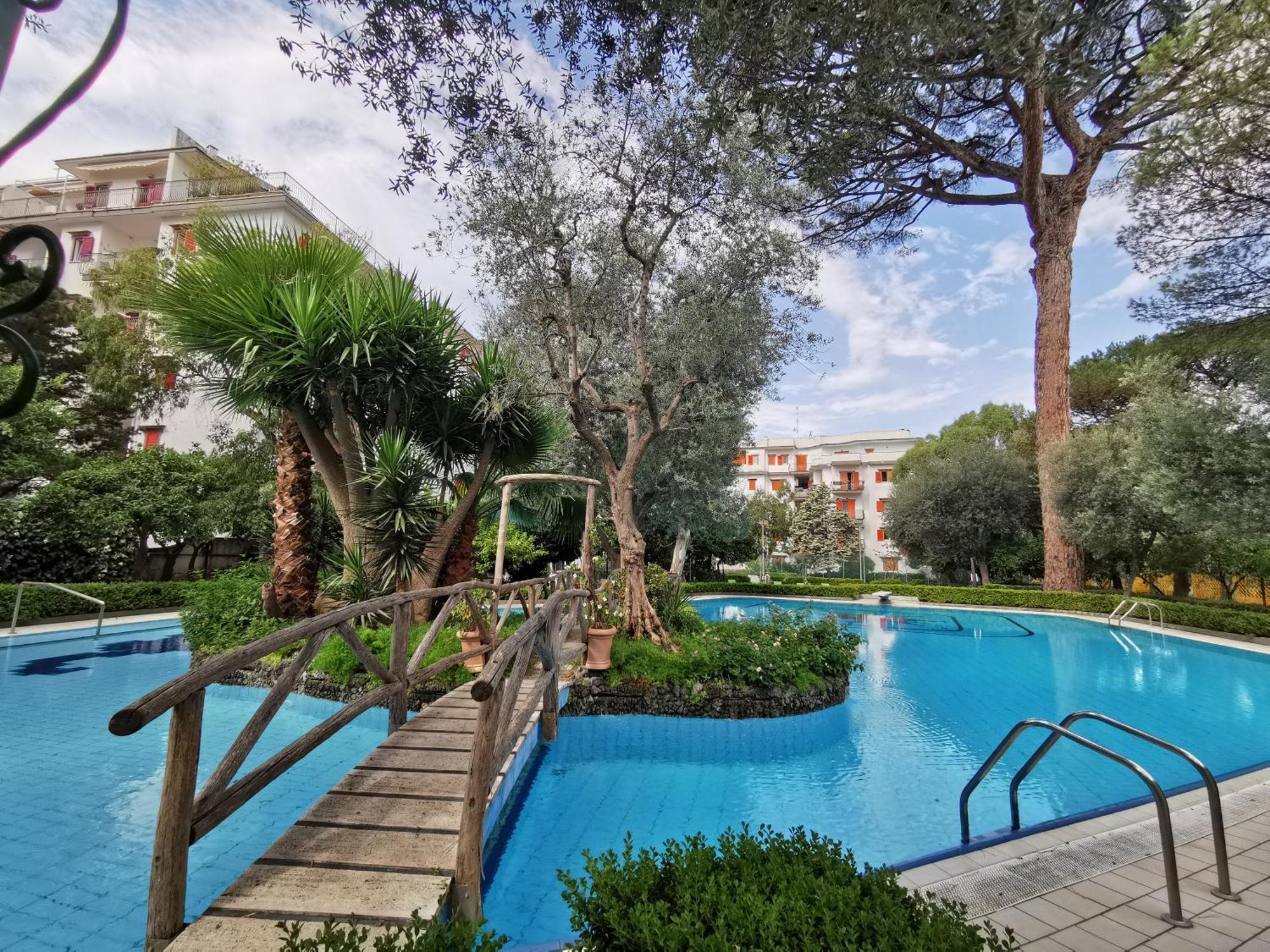 Casa Mar - Elegant Apartment With Pool And Panoramic Terrace In The Heart Of Sorrento Eksteriør billede