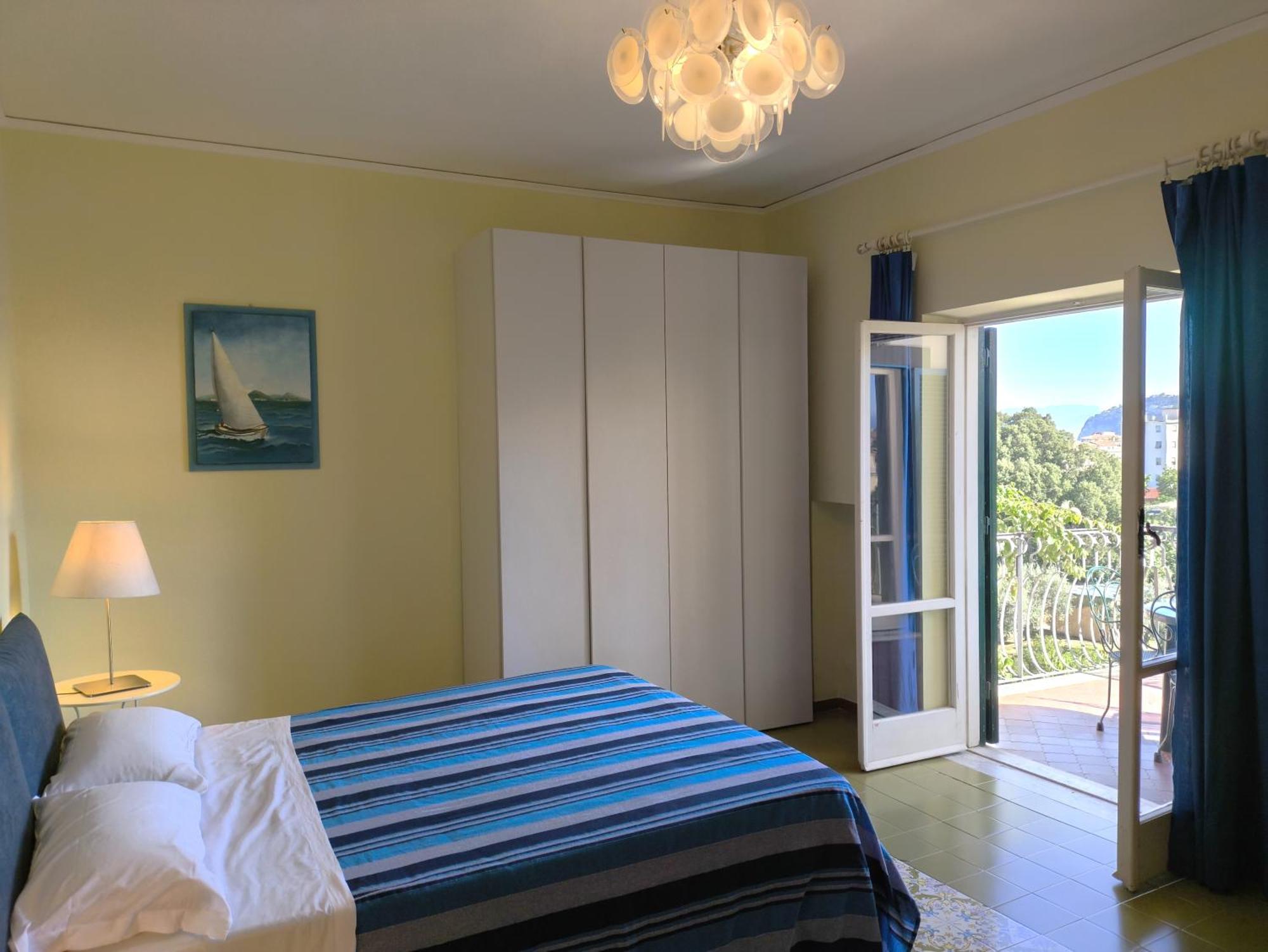 Casa Mar - Elegant Apartment With Pool And Panoramic Terrace In The Heart Of Sorrento Eksteriør billede