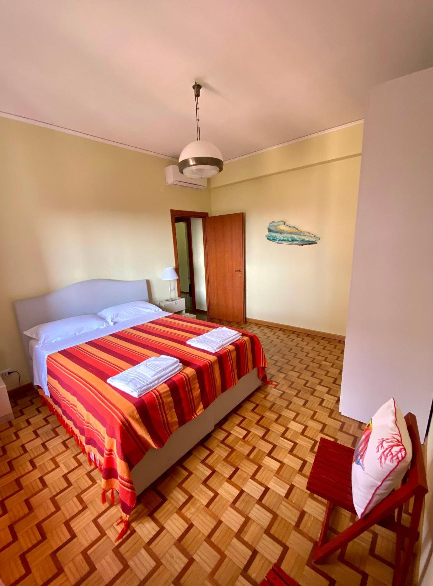 Casa Mar - Elegant Apartment With Pool And Panoramic Terrace In The Heart Of Sorrento Eksteriør billede